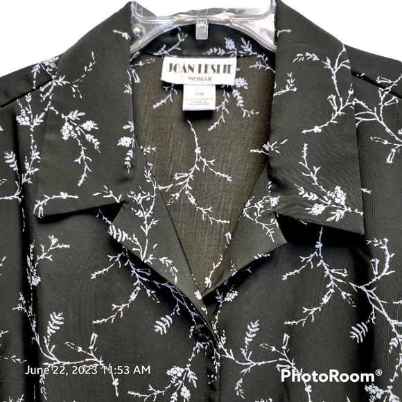 Short Sleeve VNeck Blouse Full Button Front Quality Fabric Heavyweight Rayon - Picture 3 of 7